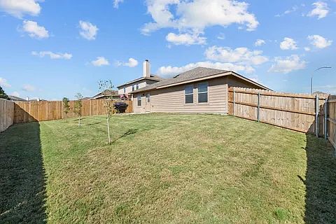 4th image of 701 Santa Rosa Dr