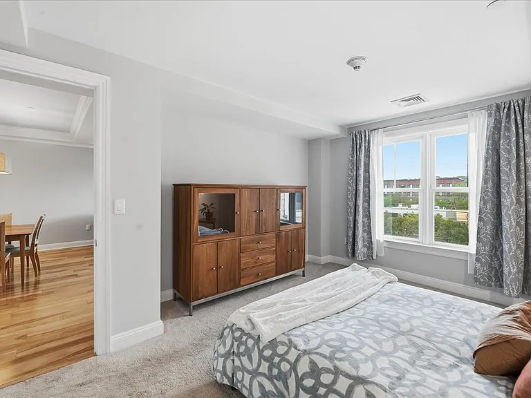 225 Stanley Ave #313 — Photo 10