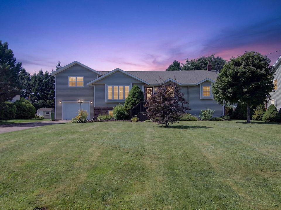 1st image of 52 Hallie Dr