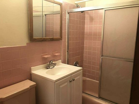 5th image of 3732 59th St #1