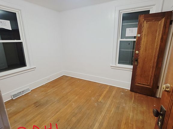 2nd image of 1912 Sunset Ave #1