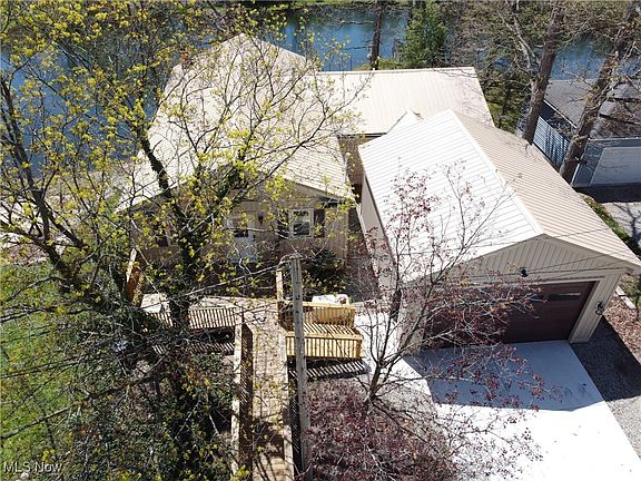 2nd image of 745 McRoberts Ave