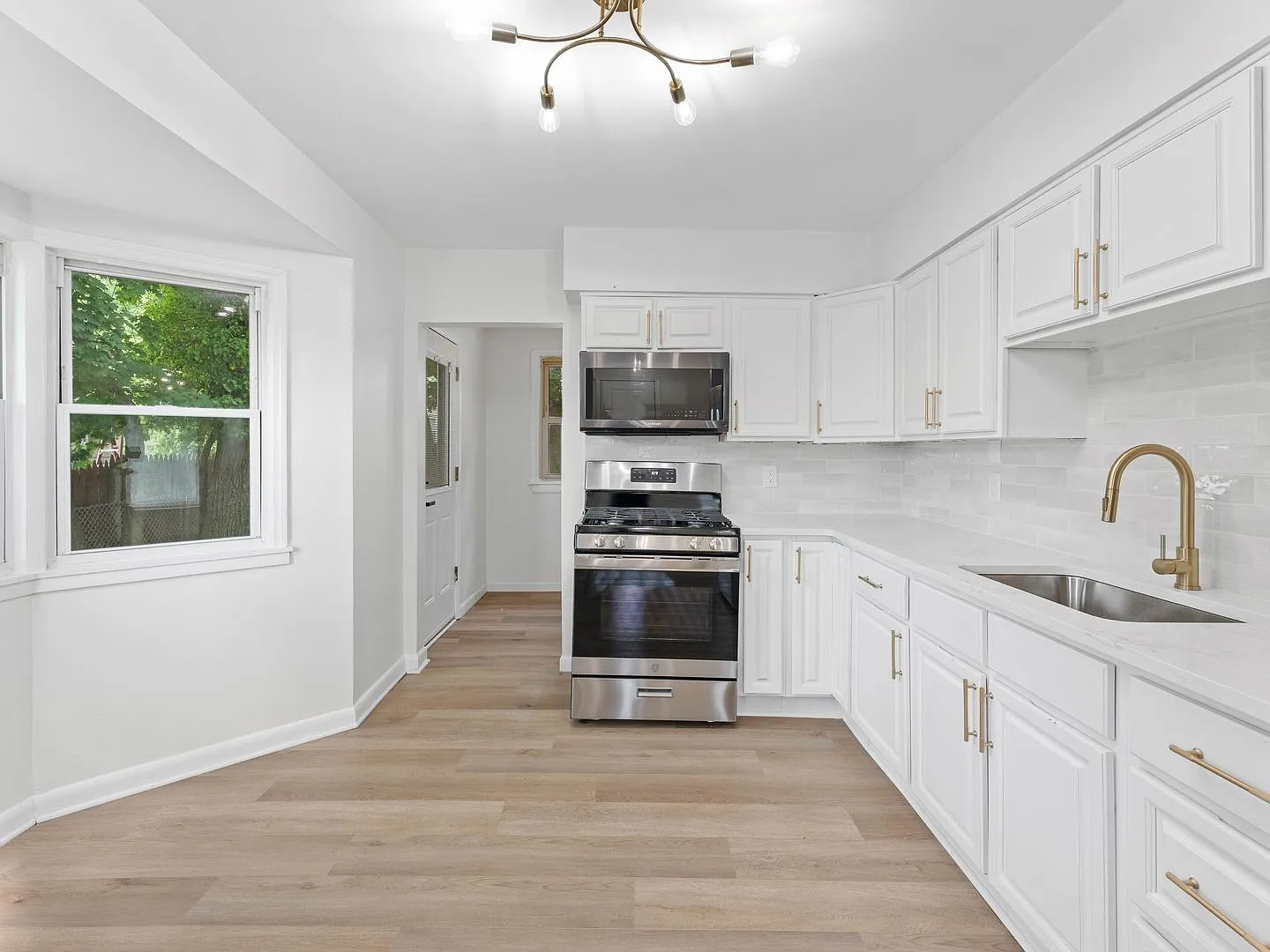 Newly Renovated 3BR Home in Lawnside with Designer Kitchen, Modern Bath & Huge Yard — Photo 2