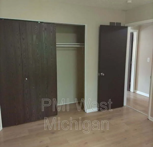 4258 Bond Ave #4 — Photo 10