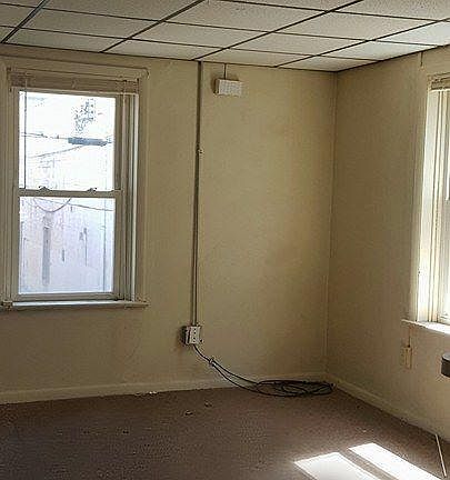 5th image of 109 E 3rd St APT 14