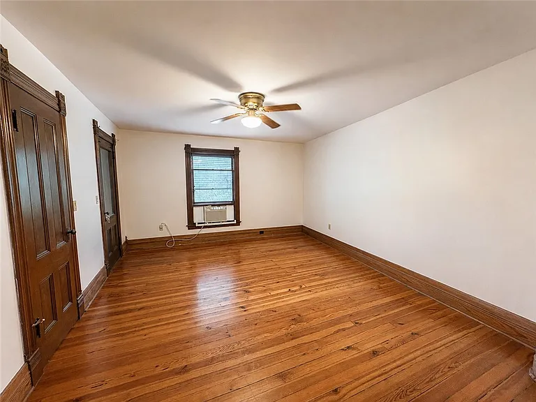 54 W 5th St — Photo 18
