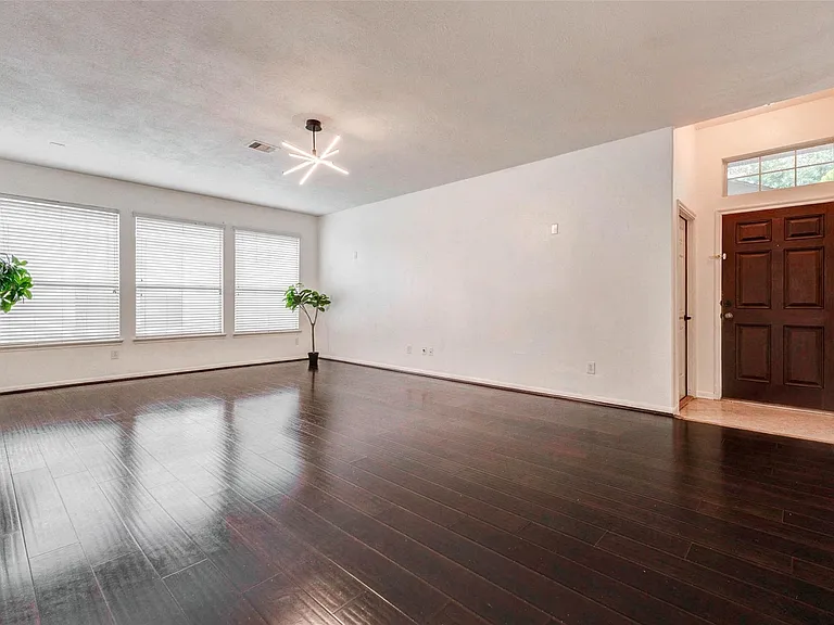 7434 Jacobs Well Dr — Photo 12