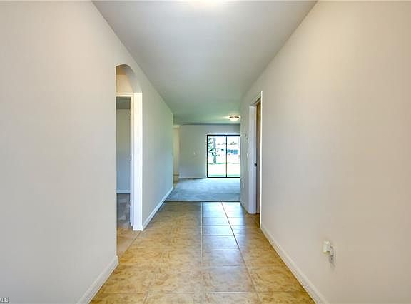 2nd image of 735 Morningview Ct