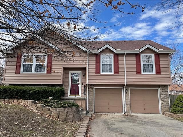 1st image of 3420 S Marshall Ct