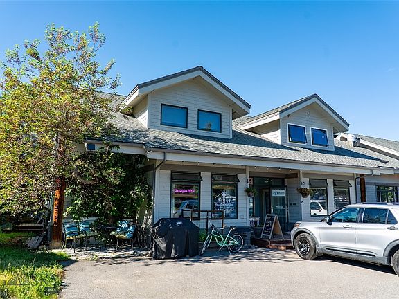 2nd image of 77 Aspen Leaf Dr #9