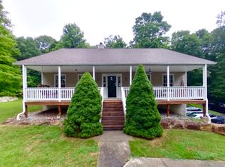 49 Ball Pond Rd, Danbury, CT 06811