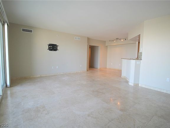 4th image of 2777 Paradise Rd Unit 708