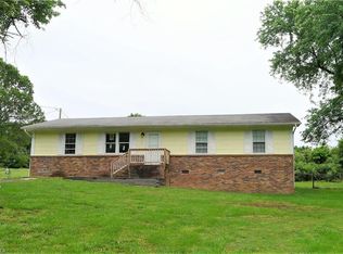 157 Center Ct, Eden, NC 27288
