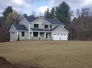 103 Youngs Rd, Lunenburg, MA 01462