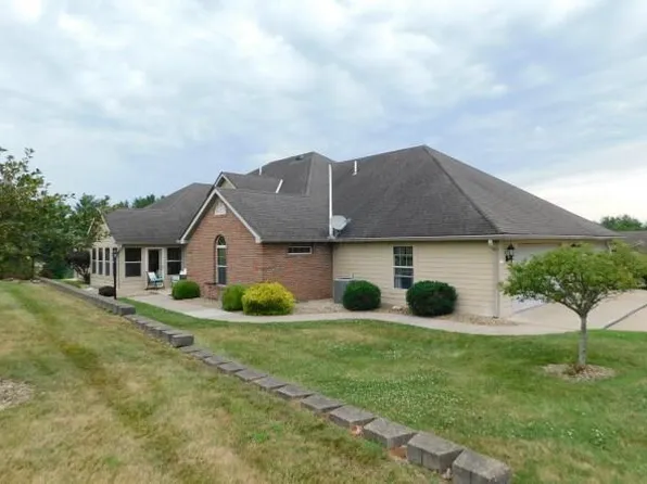 533 Edgehill Cir, Logan, OH 43138