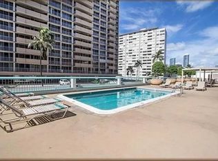 1560 Kanunu St APT 1110, Honolulu, HI 96814