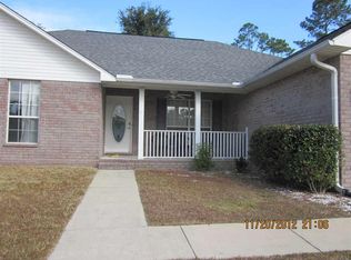 1530 Pelican Point Dr, Cantonment, FL 32533