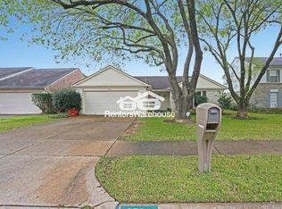 9538 Secretariat Dr, Houston, TX 77065