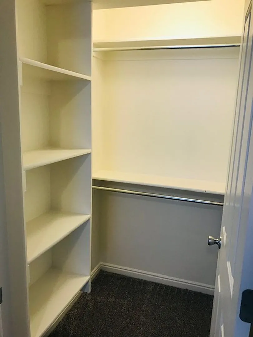 Beautifully updated apartment near WSU and McKay Dee. — Photo 4