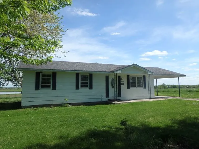 12302 N Route J — Photo 2