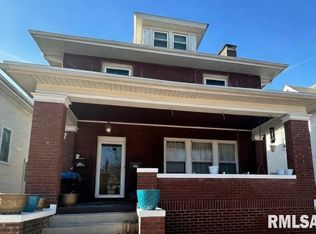 1027 N Institute Pl, Peoria, IL 61606