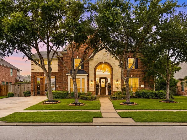 2512 W Ranch Dr, Friendswood, TX 77546