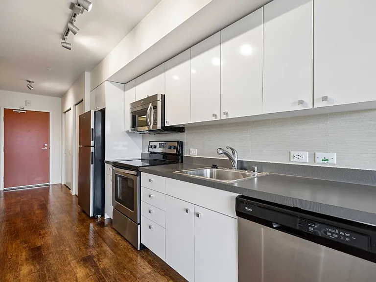 Janus Apartments — Photo 19