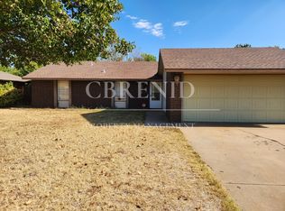 2821 Franklin Dr, Enid, OK 73703