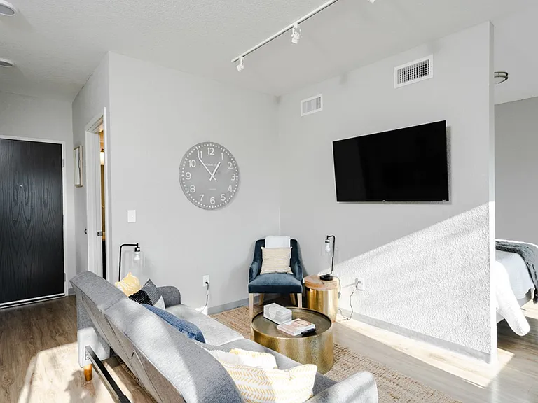 Arabella: 200 W 1st St - Cedar Falls — Photo 12