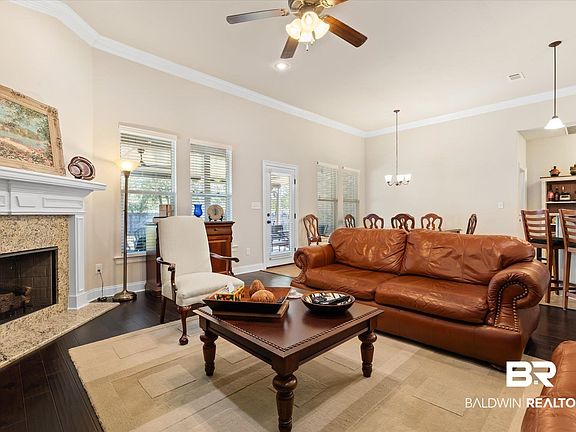 4th image of 660 Turquoise Dr