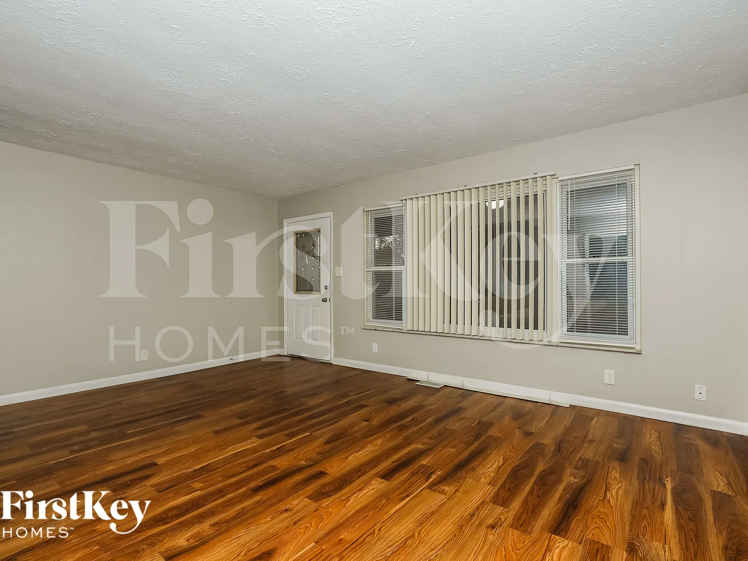 3 bed, 2.0 bath, 1564 sqft, $1,585 — Photo 4