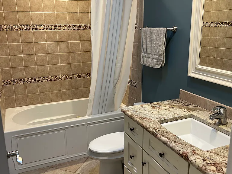 889 E Stonebridge Ct — Photo 21