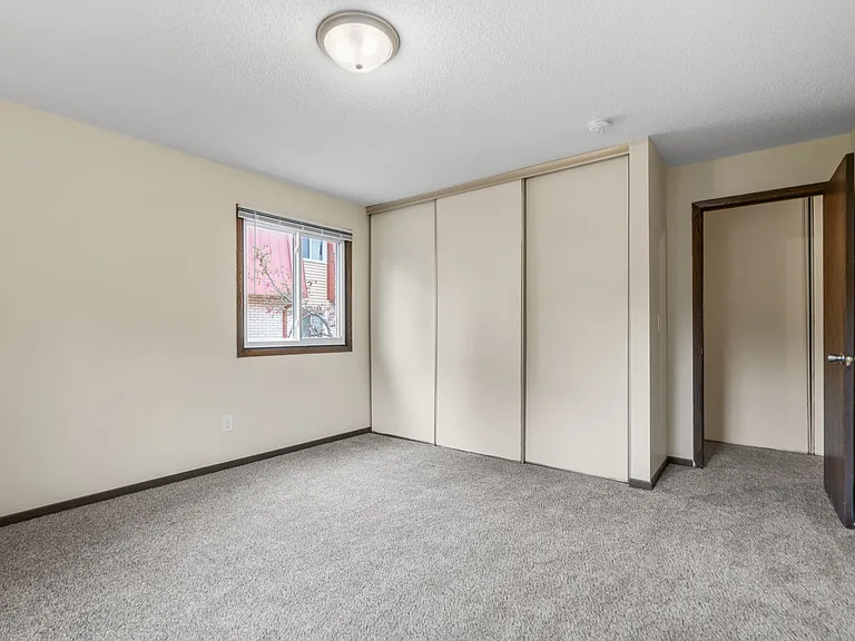 Lamplighter Village Apartments — Photo 6