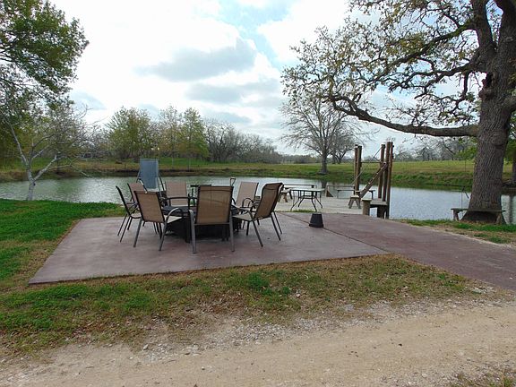 5th image of 523 County Road 389