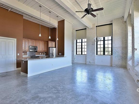 2nd image of 1201 Front Ave Unit 321
