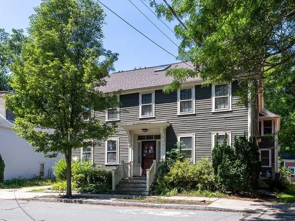 40 N Main St #3, Ipswich, MA 01938