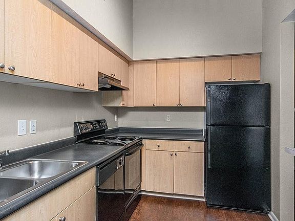 5th image of 2401 W Horatio St Unit 711