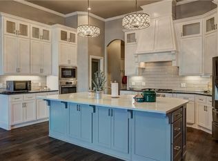 3024 Warwick Pl, Edmond, OK 73013