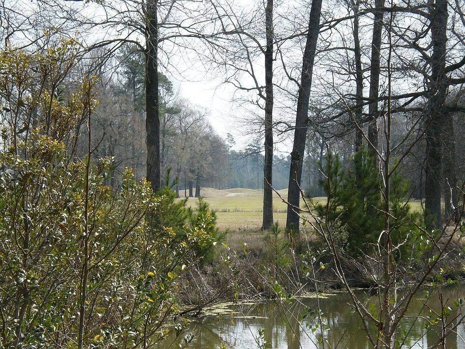 2nd image of 104 Kilarney Ct
