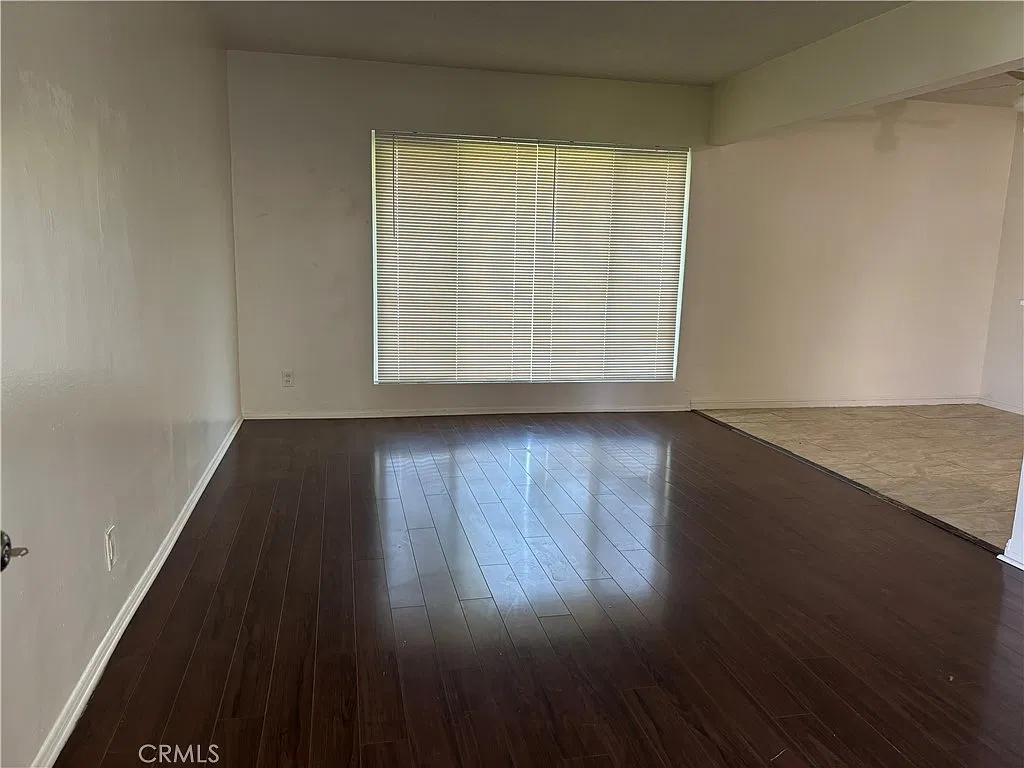 1 bed, 700 sqft, $1,900 — Photo 3