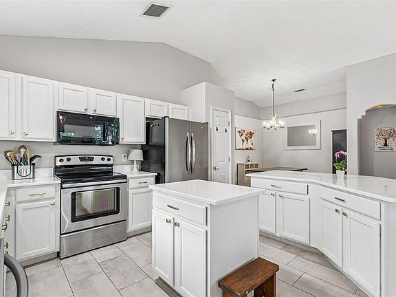 2nd image of 6312 Ashfield Pl