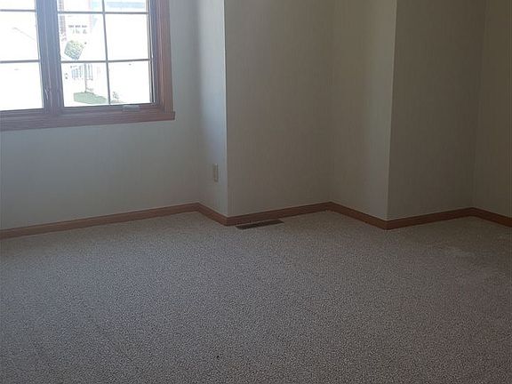 5th image of 2936 Hedge Cliff Dr
