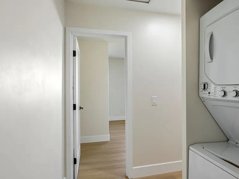 GS - 3129 Emerson — Photo 4