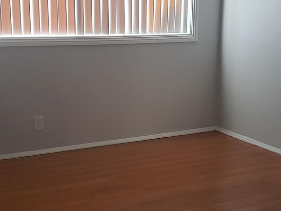 5th image of 420 Arden Ave APT D