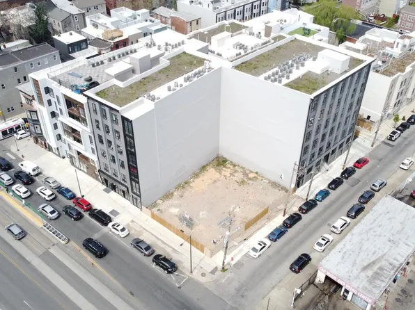 623 W Girard Ave, Philadelphia, PA 19123