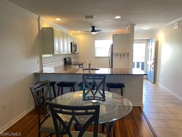 632 Victoria Dr #201 — Photo 8