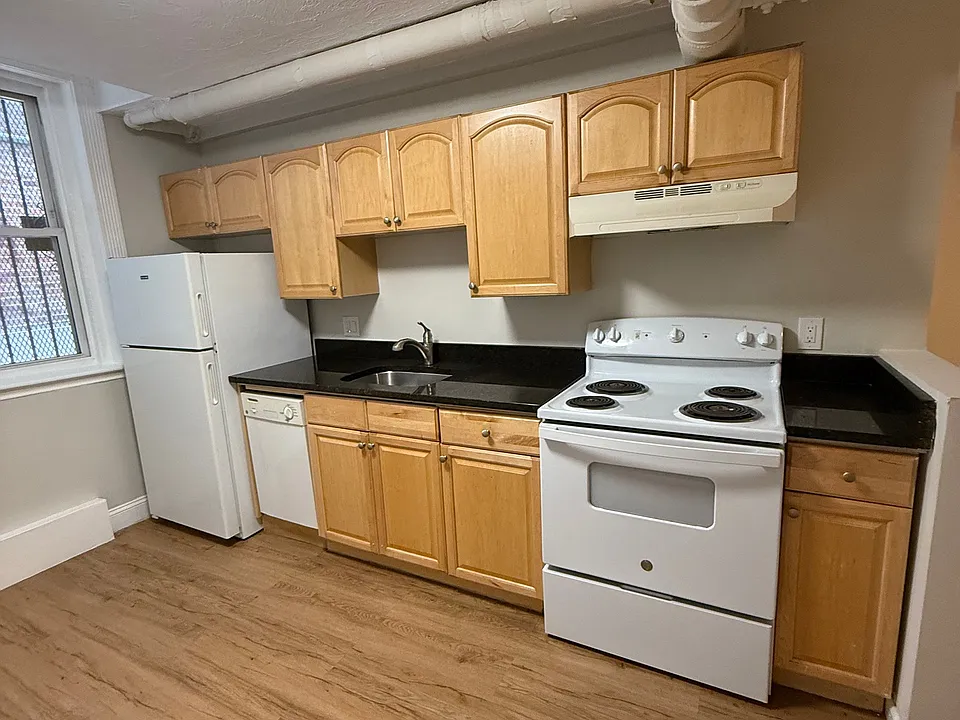 38 Hemenway St #51L