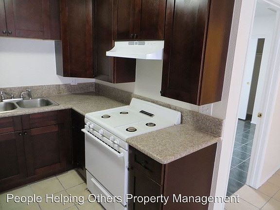 3rd image of 4324 51st St APT 5