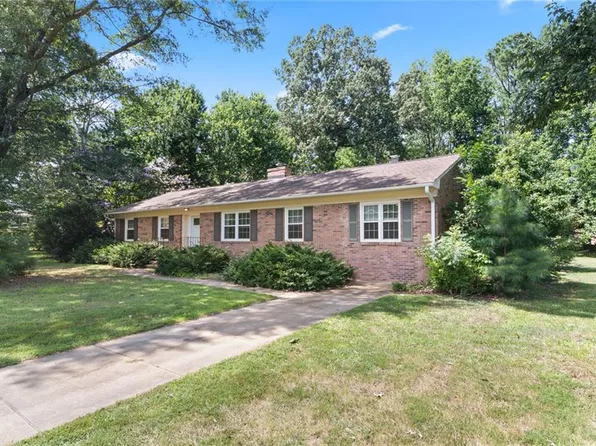 413 Ella Taylor Rd, Yorktown, VA 23692