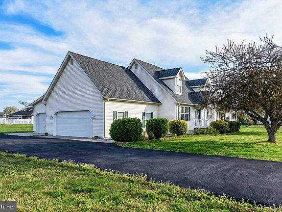 2nd image of 104 Deerfield Dr